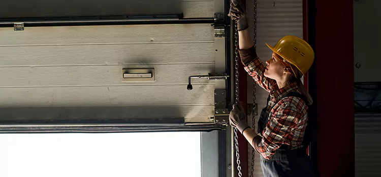Addressing Common Garage Door Stoppage Issues in Bradenton, FL